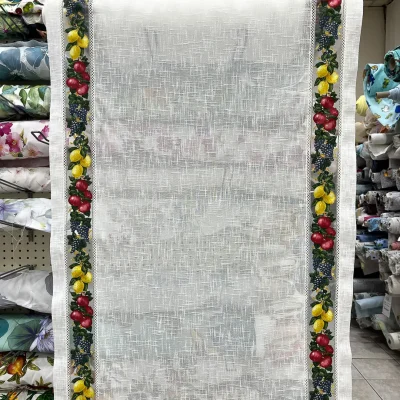 Tendina con bordature a crochet e motivo frutta Largh.75/90 cm