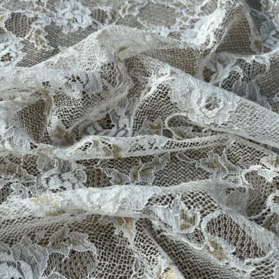 pizzo chantilly lurex oro 11