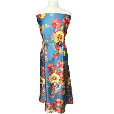 Raso di seta elasticizzato fantasia floreale maniquin 1