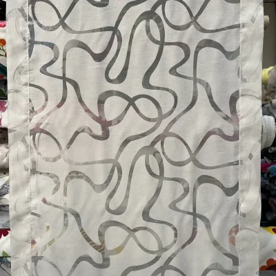 Tenda a vetro con ghirigori in devorè - grigio perla 3