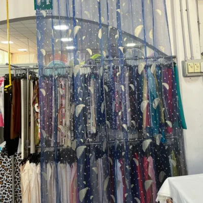 Tende organza con luna e stelle in oro - var blu (3)