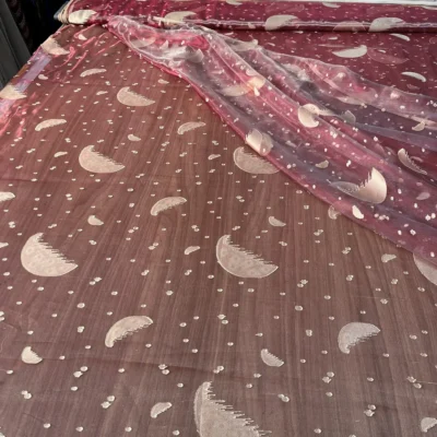 Tende organza con luna e stelle in oro - var rossa (1)