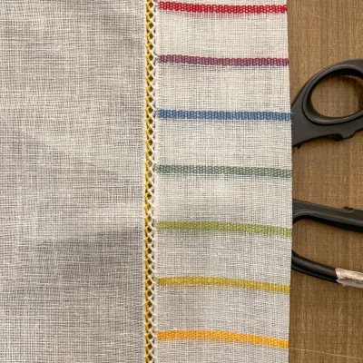 Tendina bordata a crochet con ricamo multicolor7