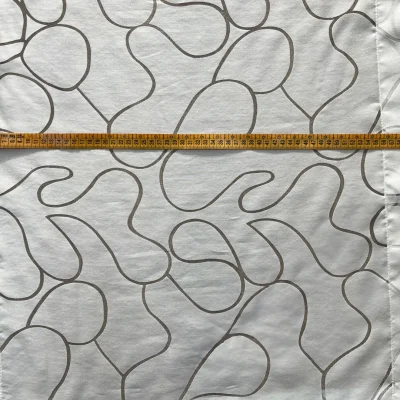 Tendina moderna bianco panna motivo devorè 2