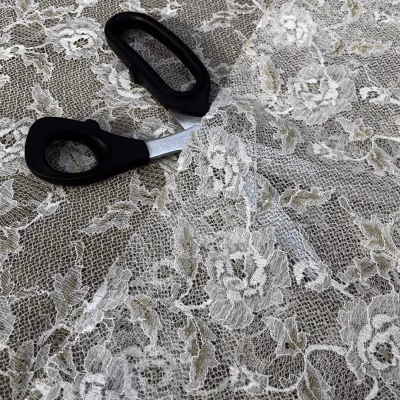 pizzo chantilly lurex oro 6