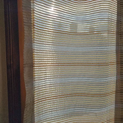 tenda a vetro a righe beige nocciola su organza (4)