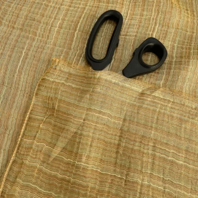 tenda organza goffrata righe ocra e verde salvia 3