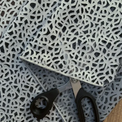 Tessuto per tende in devor&egrave; fantasia astratta firmato Via Roma 60 4