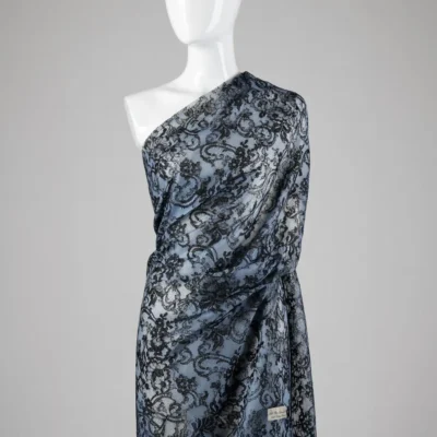Raso di Seta Fantasia Paisley Nero su Fondo Azzurro Made in Italy - Alt.150 cm
