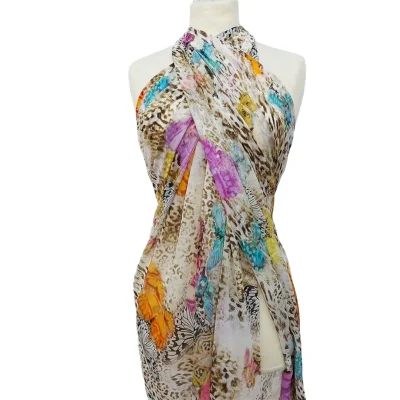 Voile di seta maculato con farfalle colorate Alt.150 cm