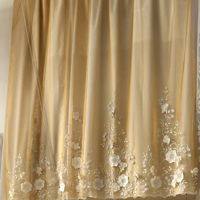 Tendone appeso in negozio organza doppio velo con ricami