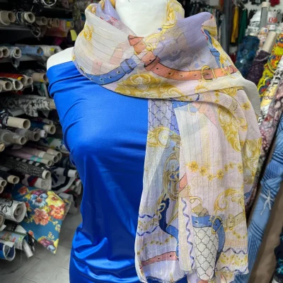 Voile di 100% seta goffrata made in italy con lineamenti d&rsquo;oro 3