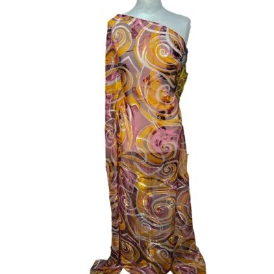 Voile di seta in devor&egrave; fantasia astratta mannequin 1