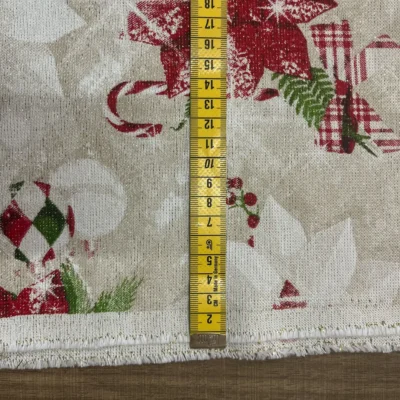 Tessuto Tovagliato Natalizio in Lam&egrave; a Fantasia con Fiori (6)
