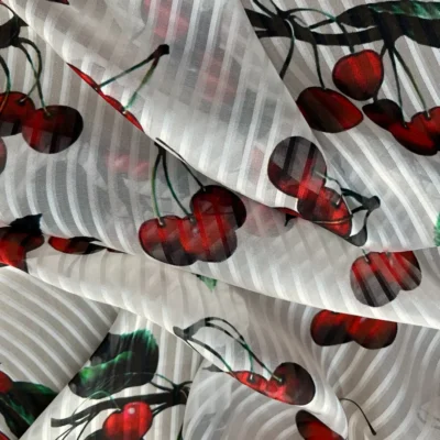 Scampoli di voile jacquard rigato stampa ciliegie 2