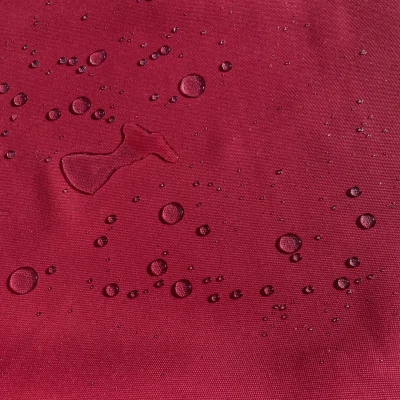 Tessuto Idrorepellente da arredo teflonato rosso acceso Via Roma 60 1