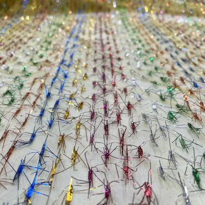 Organza gialla con batuffoli di lam&egrave; multicolor 5