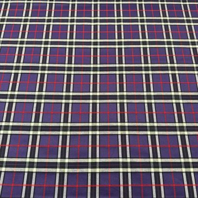 Tessuto multiuso in tartan colori violetto nero e rosso 5