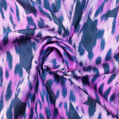 Raso di seta elasticizzato firmato Blumarine Alt.145 cm