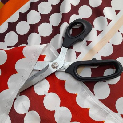 Raso di seta a pannello 140x140 cm con disegni astratti