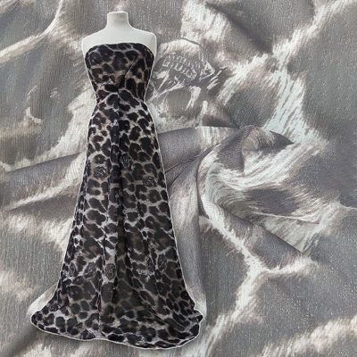 Scampolo in chiffon groffato firmato Philip Plein 150x140 cm - 2