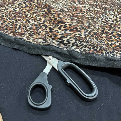 Tessuto trapuntato fantasia maculata animalier 2