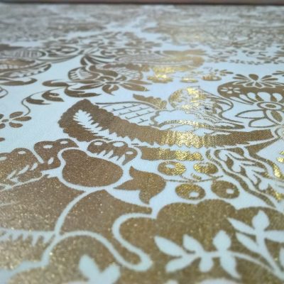 Cotone elasticizzato stampe in oro lucido Alt.140 cm