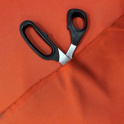 Tessuto tecnico da abbigliamento leggermente elasticizzato arancio vivo 3