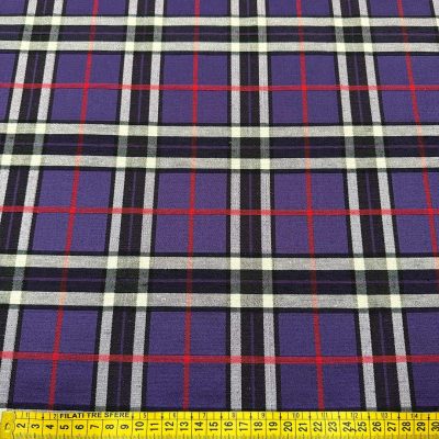Tessuto multiuso in tartan colori violetto nero e rosso 3