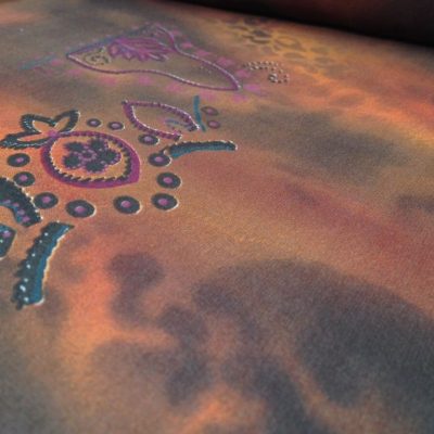 Seta motivo orientale e colori sfumati Alt.140 cm