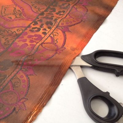 Tessuto seta motivo orientale e colori sfumati - arancione e marrone2