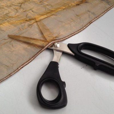 Organza effetto stropicciato dorato - marrone Alt.300 cm