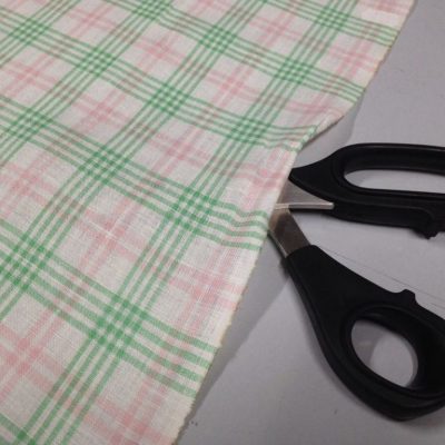 Lino a righe e quadri verde e rosa Alt.154 cm