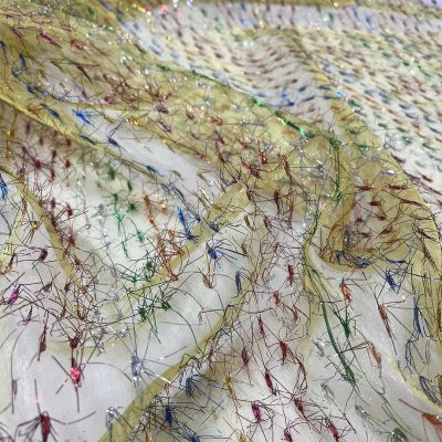 Organza gialla con batuffoli di lam&egrave; multicolor 2