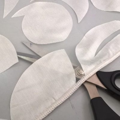 Tessuto per tende in viscosa fantasia a fiori - bianco naturale