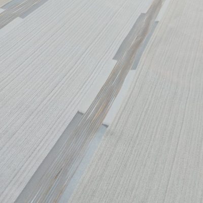 Tendaggio a fasce verticali e righe tortora - avorio e crema