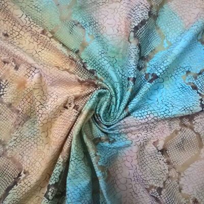 Tessuto per abiti ad effetto serpente sfumato - giallo e azzurro