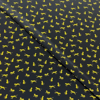 Cr&egrave;pe di pura seta fantasia ghepardi su sfondo nero 5