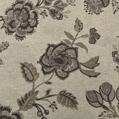 Tessuto multiuso fantasia naturale con fiori tortora marroncino su sfondo ecrù 1