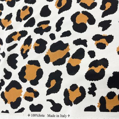 Tessuto in seta maculato in made in italy 3