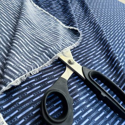 Raso di pura sete alla moda fantasia geometrica collezione korpo 4