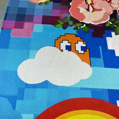 Scampolo di raso di seta fantasia arcobaleno videogiochi e meme 6