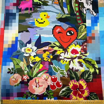 Scampolo di raso di seta fantasia arcobaleno videogiochi e meme 2