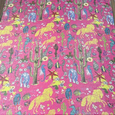 Tessuto alta moda sfondo fucsia e lurex in pura seta fauna e flora 4