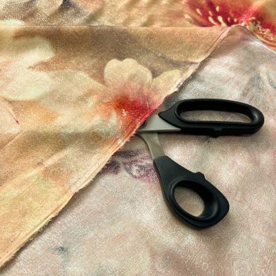 Tessuto pura seta made in italy fiori vintage rosa pesca 2