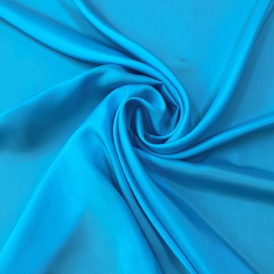 Tessuto in pura seta tinta unita azzurra 7