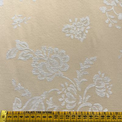 Tessuto da arredamento jacquard in puro cotone con fiori bianchi su base beige perlato 3