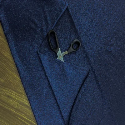 Maglina bielastica blu scuro con riflessi luminosi 3