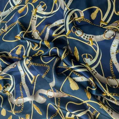 Scampolo in raso di pura seta d'Alta Moda fantasia astratta con cinture e catene 1