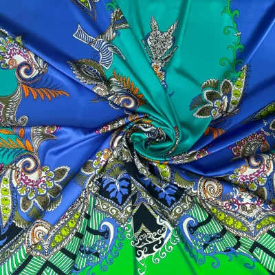 Scampolo di tessuto in raso di seta fantasia esotica 3